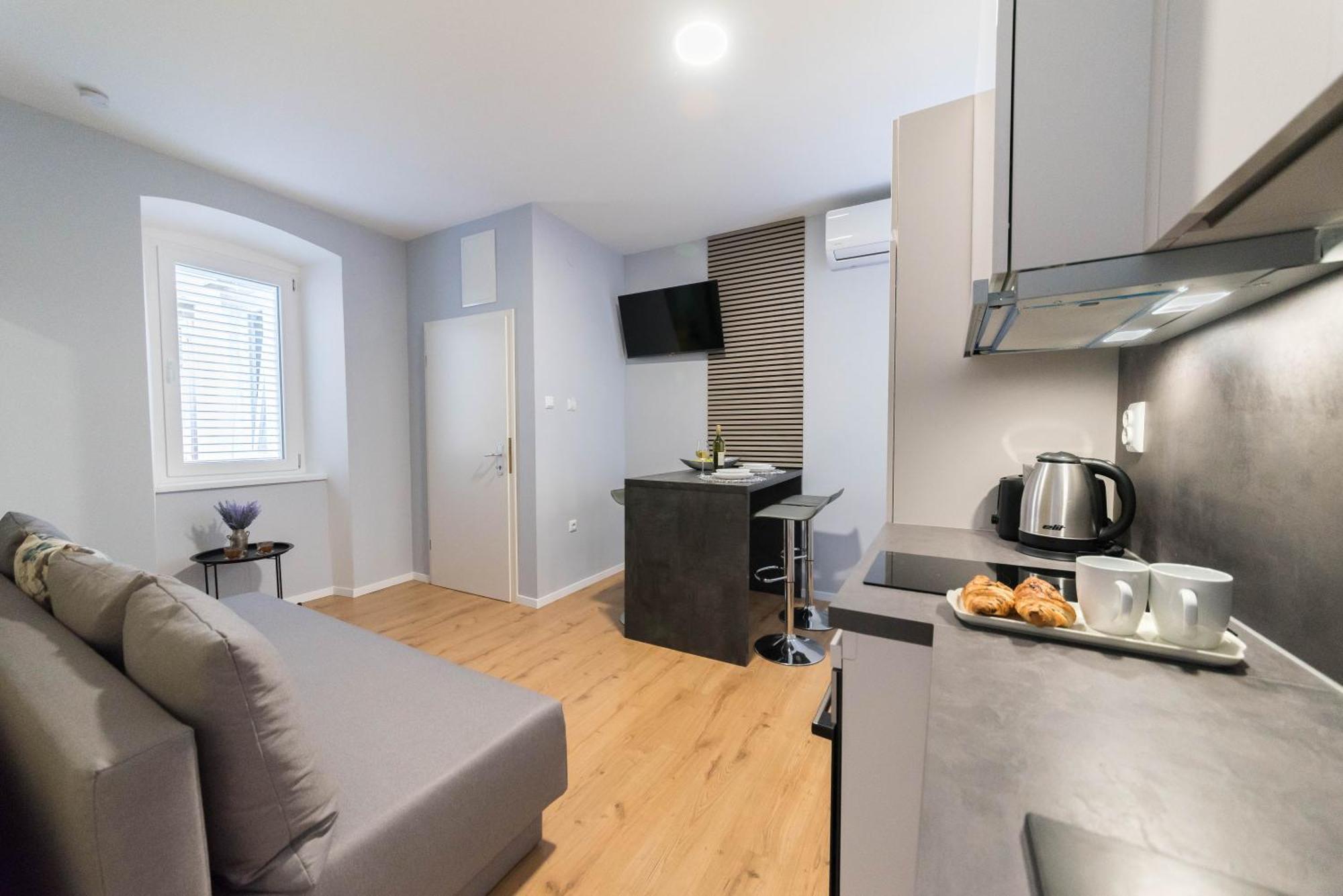 Poluotok 1 Apartman Zára