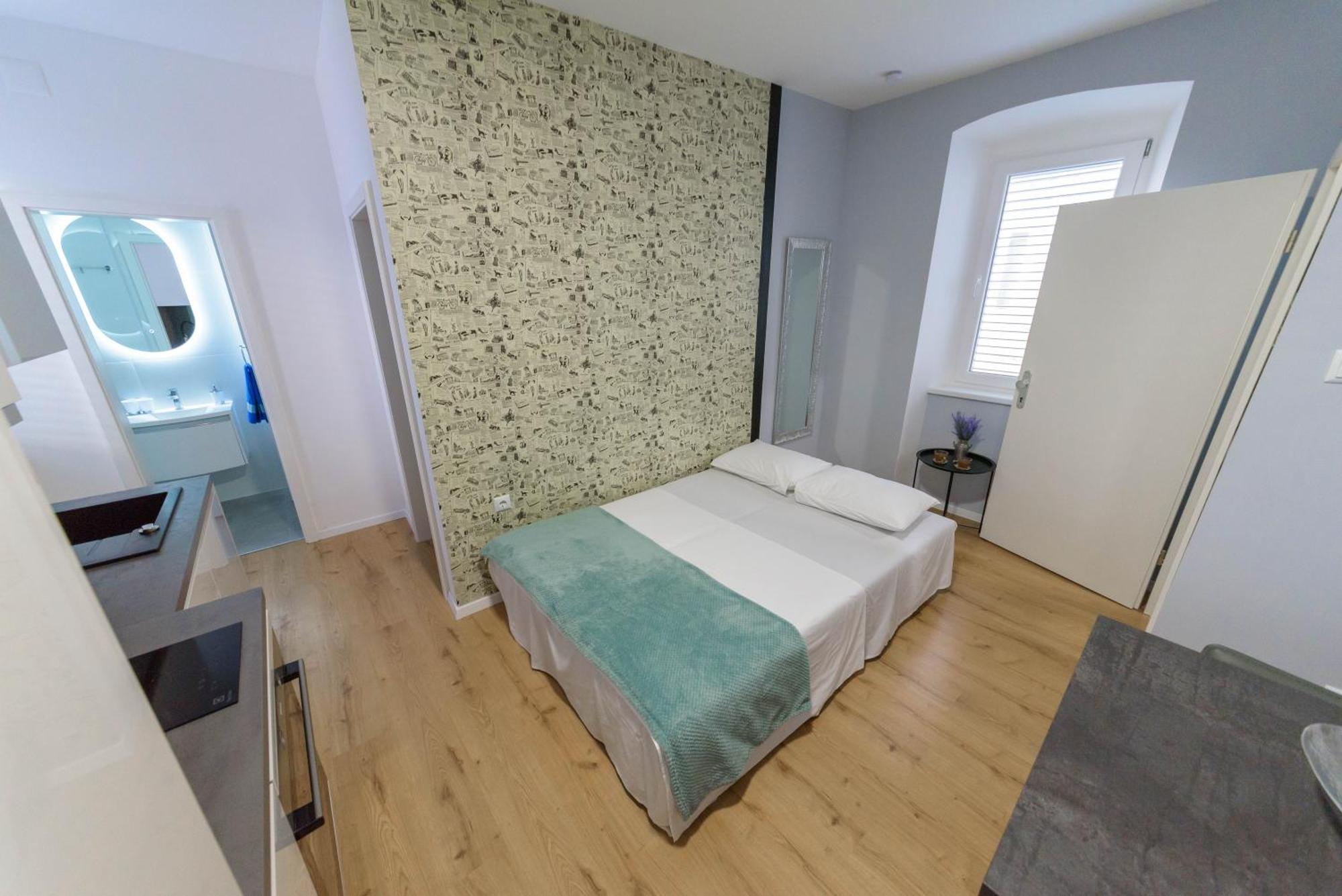 Apartment Poluotok 1